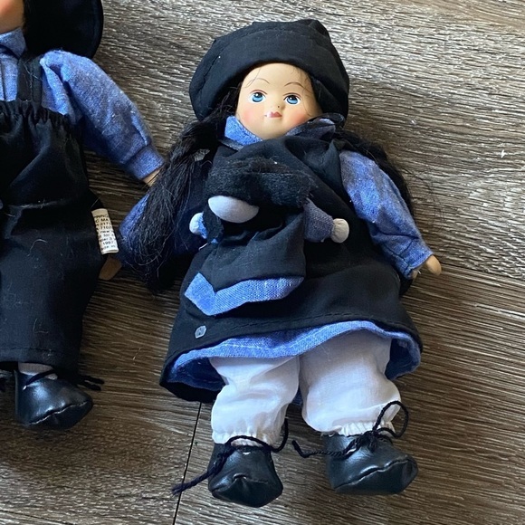 The Amish Boy Girl And Baby By Springford Porcelain 9” Tall - Picture 3 of 12